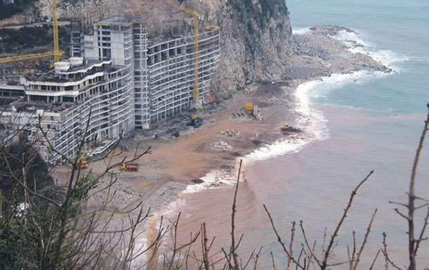 Песак краду море и неимари